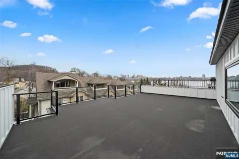 1456 River Road Edgewater NJ 07020