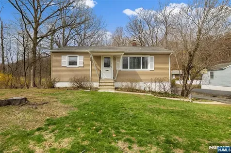 152 Pine Brook Road Lincoln Park Borough NJ 07035