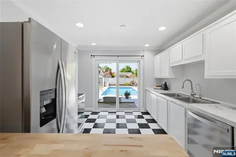 926 Lincoln Avenue Pompton Lakes NJ 07442