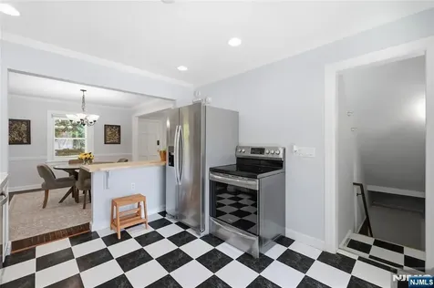 926 Lincoln Avenue Pompton Lakes NJ 07442