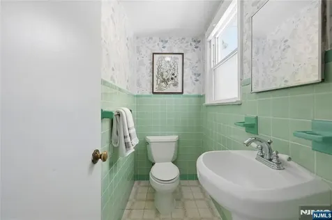 926 Lincoln Avenue Pompton Lakes NJ 07442