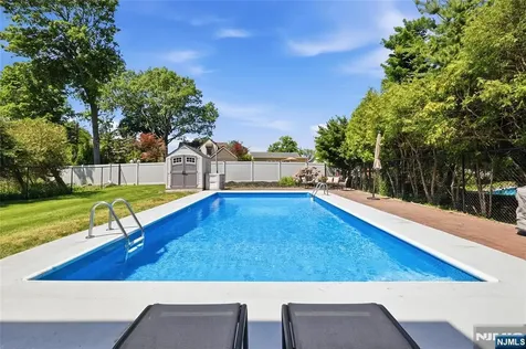 926 Lincoln Avenue Pompton Lakes NJ 07442