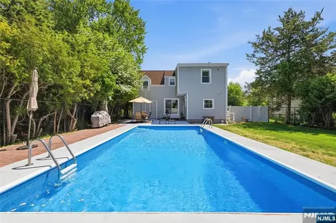 926 Lincoln Avenue Pompton Lakes NJ 07442