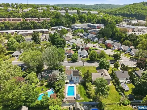 926 Lincoln Avenue Pompton Lakes NJ 07442