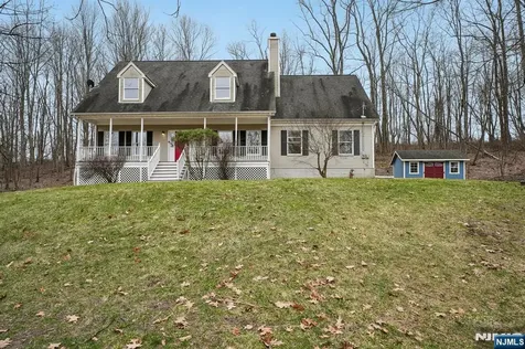 75 Mount Hermon Road Blairstown NJ 07825