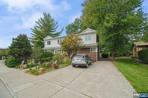 1003 Cumbermeade Road Fort Lee NJ 07024
