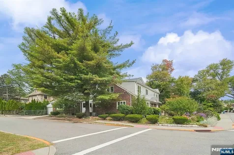 1003 Cumbermeade Road Fort Lee NJ 07024