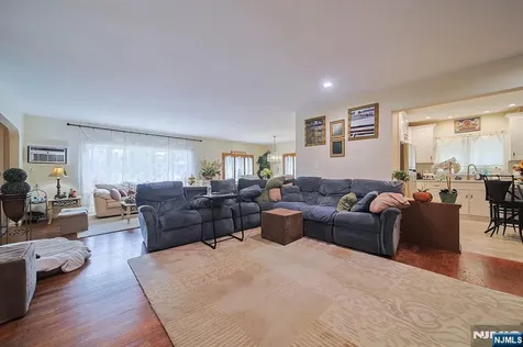 1003 Cumbermeade Road Fort Lee NJ 07024