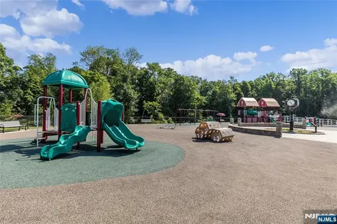 240 Ridge Road Cedar Grove NJ 07009