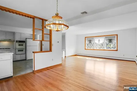 240 Ridge Road Cedar Grove NJ 07009