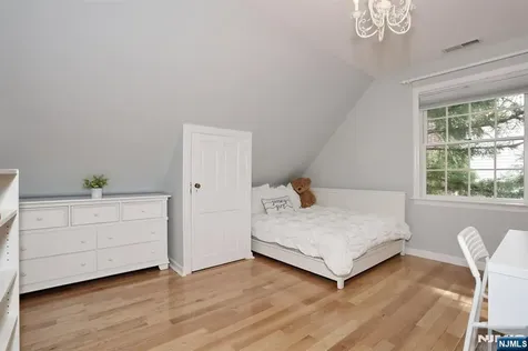 70 Ridge Road Glen Rock NJ 07452