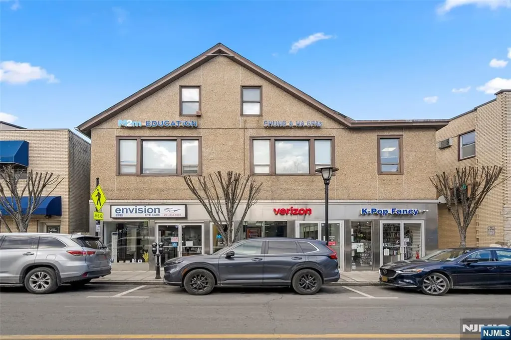 215 Main Street Fort Lee NJ 07024