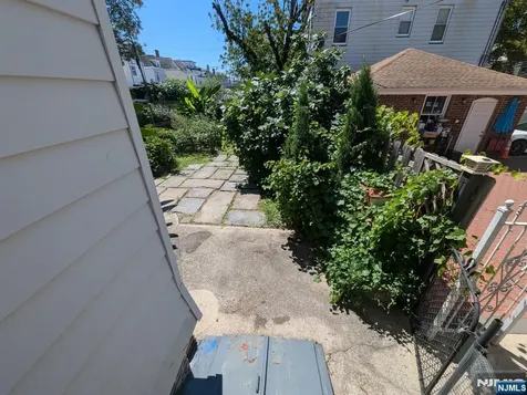 124 2nd Avenue Newark NJ 07104