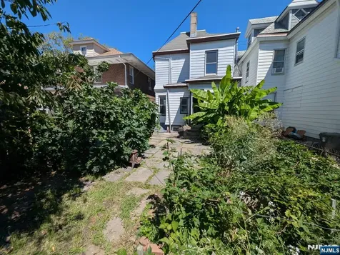 124 2nd Avenue Newark NJ 07104