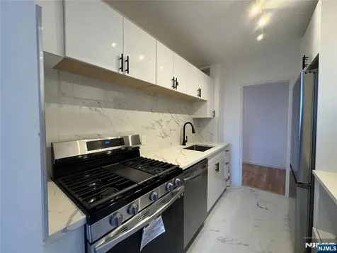 2160 Center Avenue Fort Lee NJ 07024