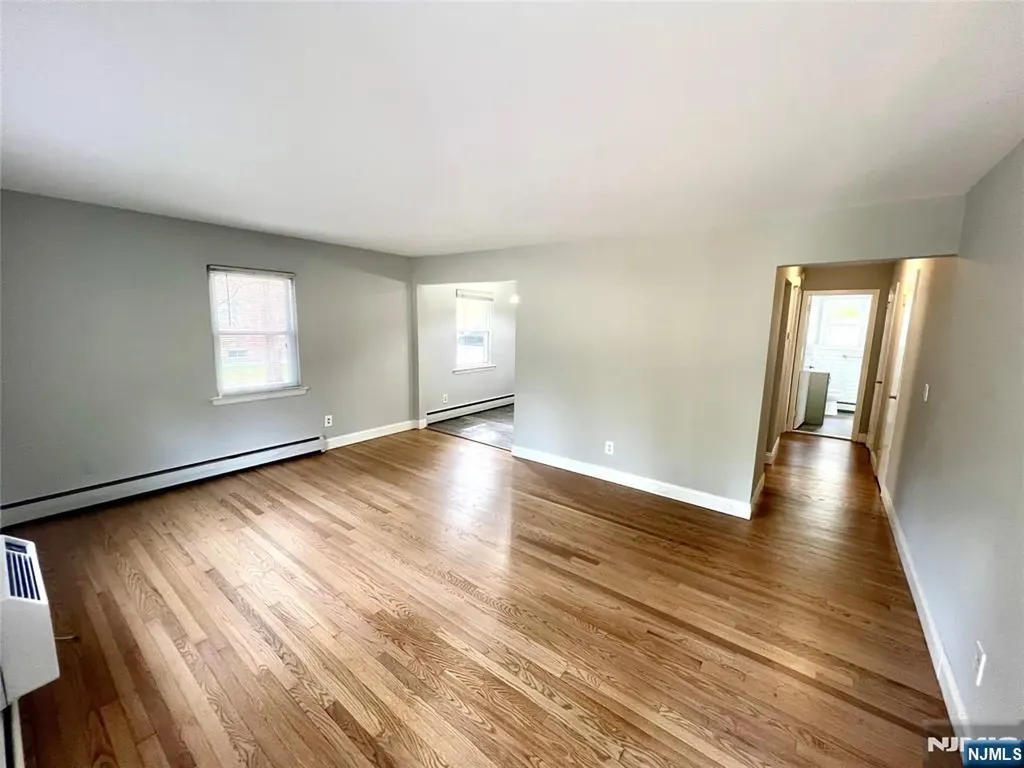 15-1 Spruce Street Oakland NJ 07436