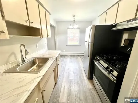 15-1 Spruce Street Oakland NJ 07436