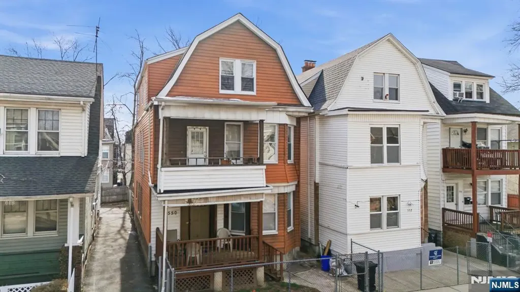 550 Norwood Street East Orange NJ 07018