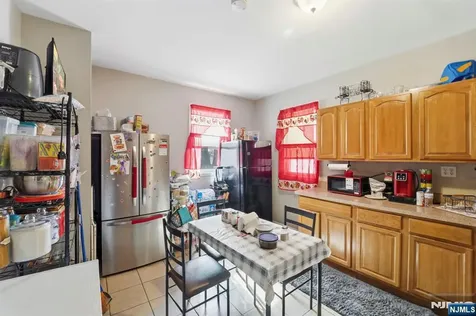 550 Norwood Street East Orange NJ 07018