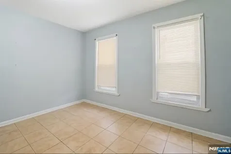550 Norwood Street East Orange NJ 07018