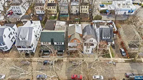 550 Norwood Street East Orange NJ 07018