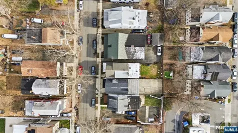 550 Norwood Street East Orange NJ 07018