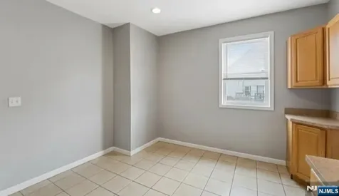 550 Norwood Street East Orange NJ 07018