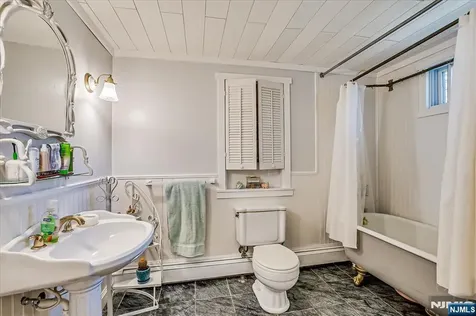 177 Otterhole Road West Milford NJ 07480