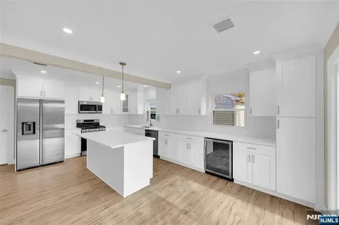3 Pembroke Lane Berkeley NJ 08757