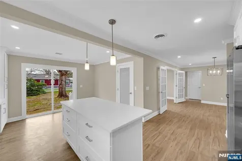 3 Pembroke Lane Berkeley NJ 08757
