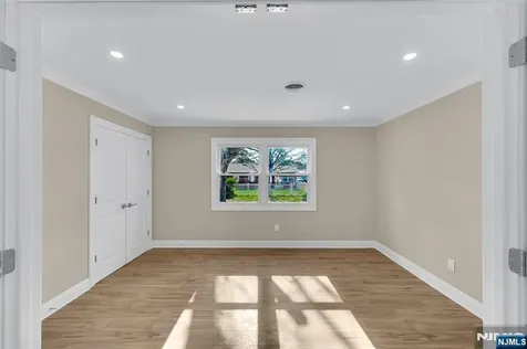 3 Pembroke Lane Berkeley NJ 08757