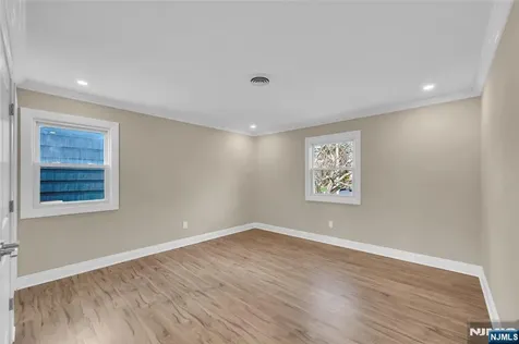 3 Pembroke Lane Berkeley NJ 08757