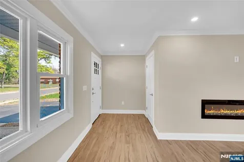 3 Pembroke Lane Berkeley NJ 08757