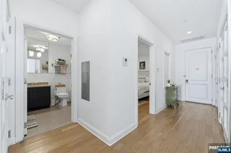 9 Somerset Lane Edgewater NJ 07020