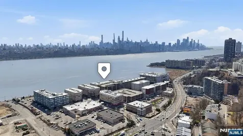 9 Somerset Lane Edgewater NJ 07020