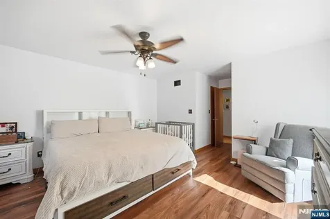 72 Hudson Drive West Milford NJ 07480