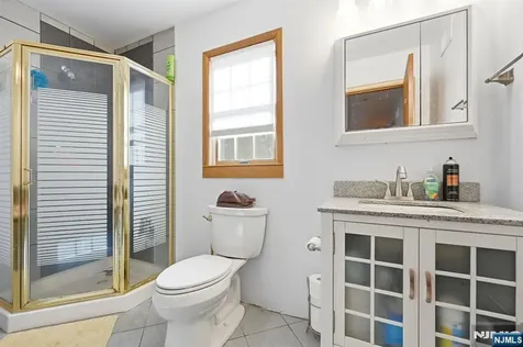72 Hudson Drive West Milford NJ 07480