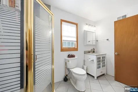 72 Hudson Drive West Milford NJ 07480