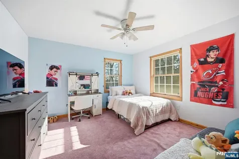 72 Hudson Drive West Milford NJ 07480