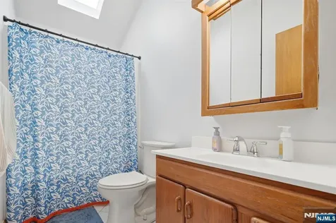 72 Hudson Drive West Milford NJ 07480