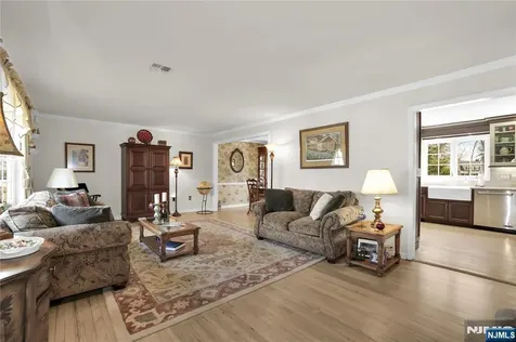 1 Sylvan Court Pequannock Township NJ 07444