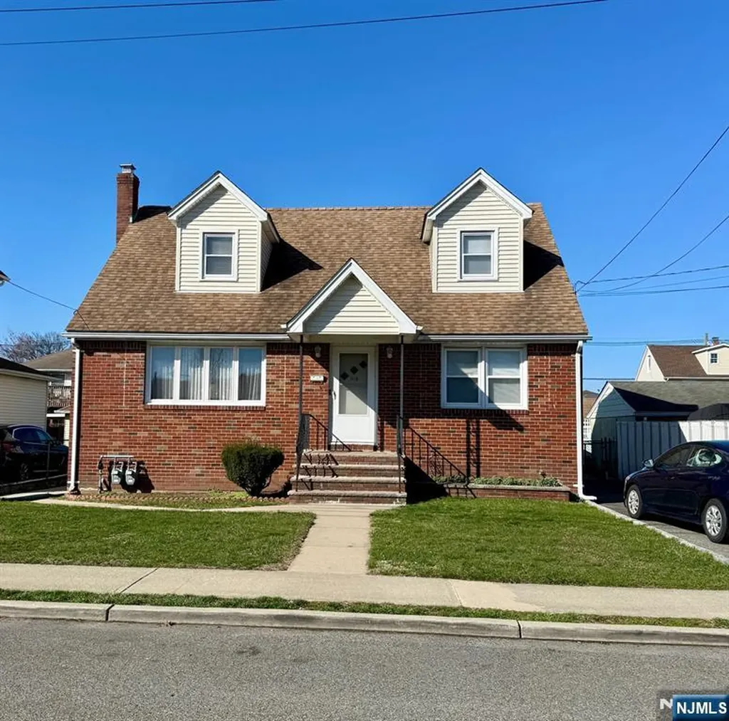 315 3rd Street Saddle Brook NJ 07663