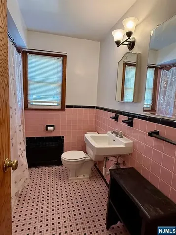 315 3rd Street Saddle Brook NJ 07663