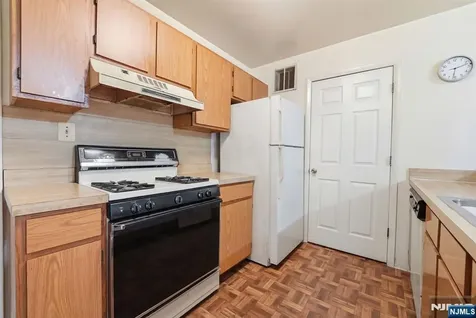 120 Carnegie Place Union NJ 07088