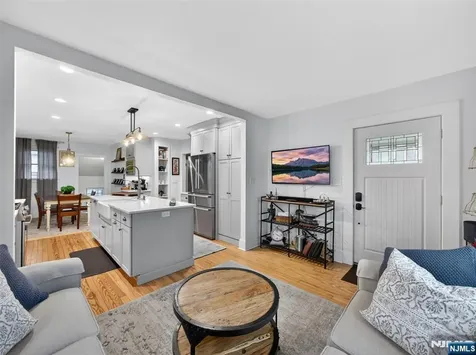 108 9th Avenue Hawthorne NJ 07506