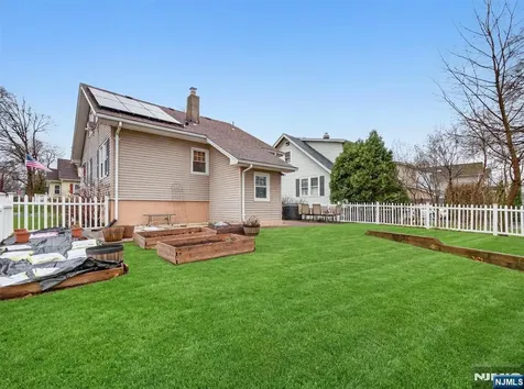 108 9th Avenue Hawthorne NJ 07506