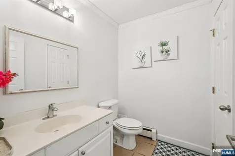 14 Sweetman Lane West Milford NJ 07480