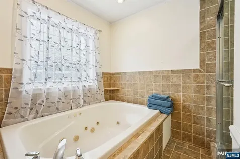 14 Sweetman Lane West Milford NJ 07480