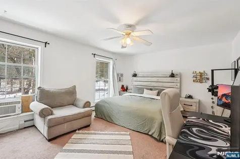 14 Sweetman Lane West Milford NJ 07480