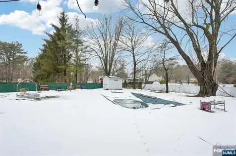 14 Sweetman Lane West Milford NJ 07480